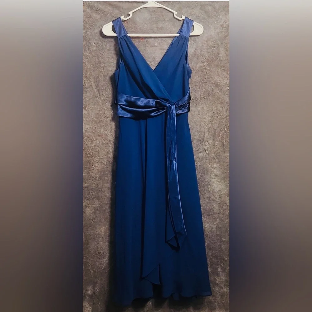 Jones Studio Deep Blue V-Neck Midi Dress - Picture 2 of 9